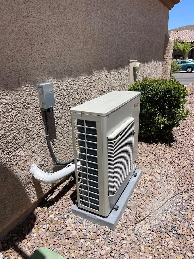 Residential air conditioning condenser unit in Artesia